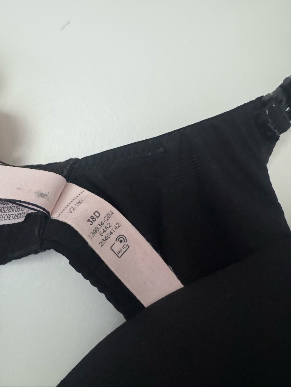 Victoria’s Secret Lightly-Lined Wireless Bra - Picture 3 of 3